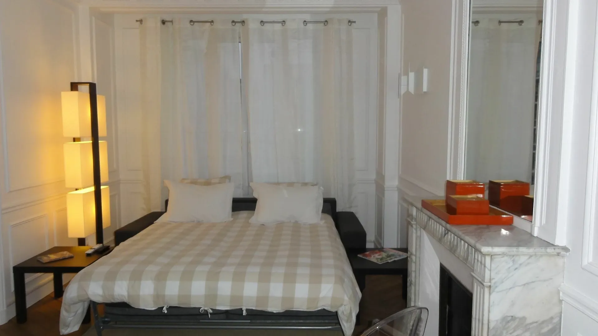 Paris Authentic Appartements Tour Eiffel 0*,  Francie