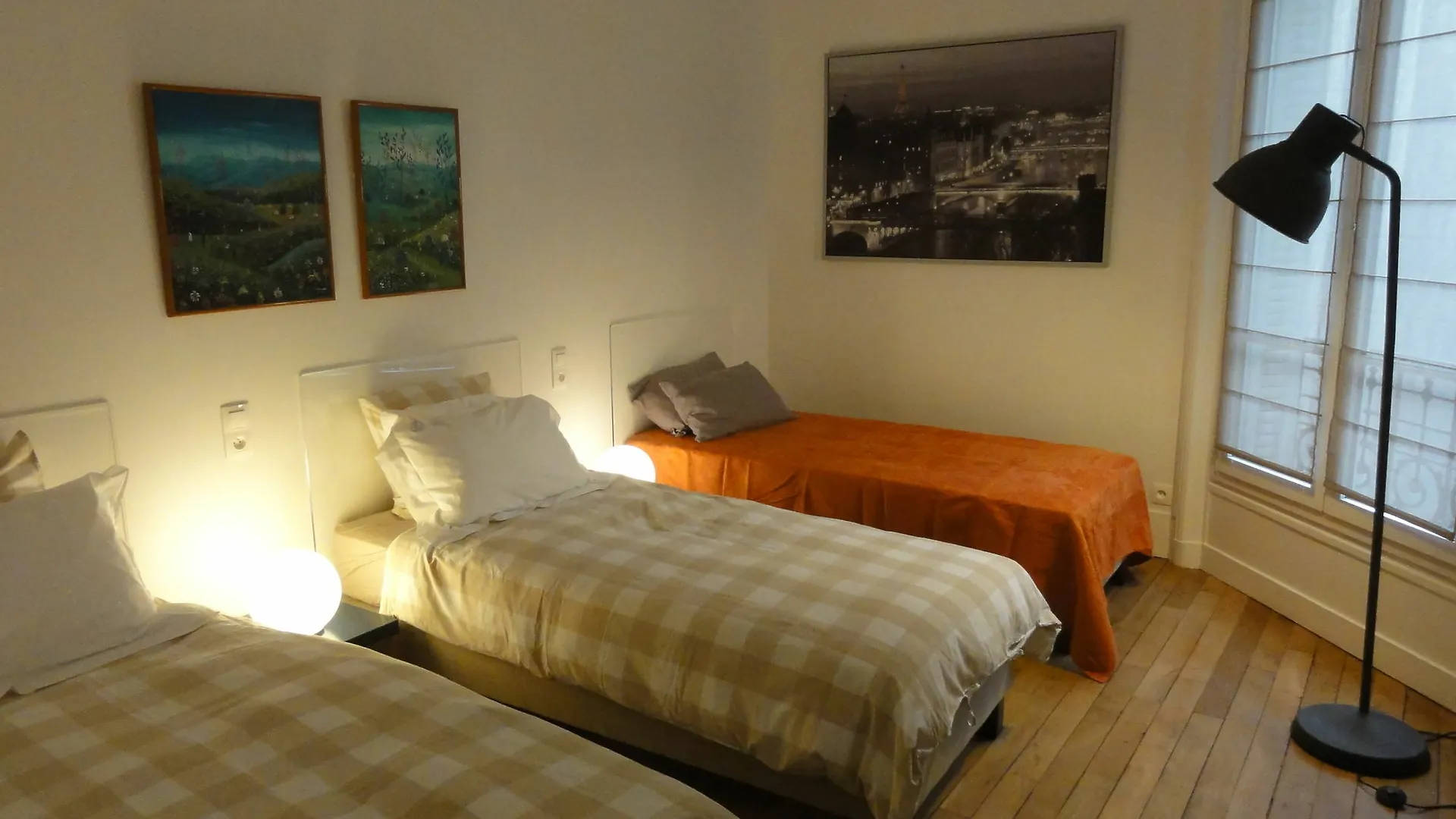 Paris Authentic Appartements Tour Eiffel 0*,  Francie
